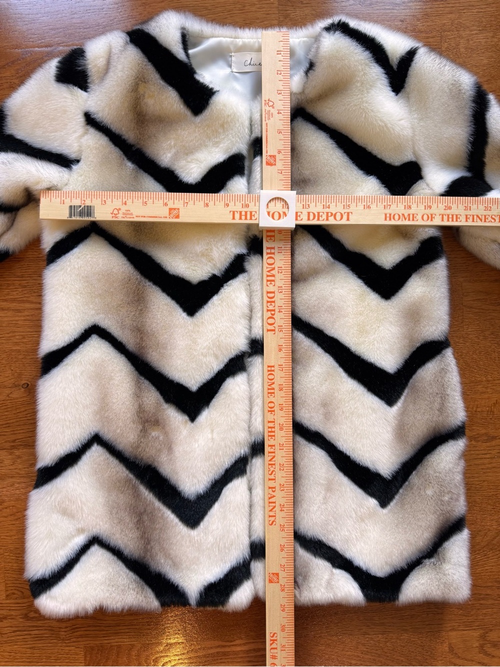 Chicwish Black and White Faux Fur Jacket - Picture 4 of 5